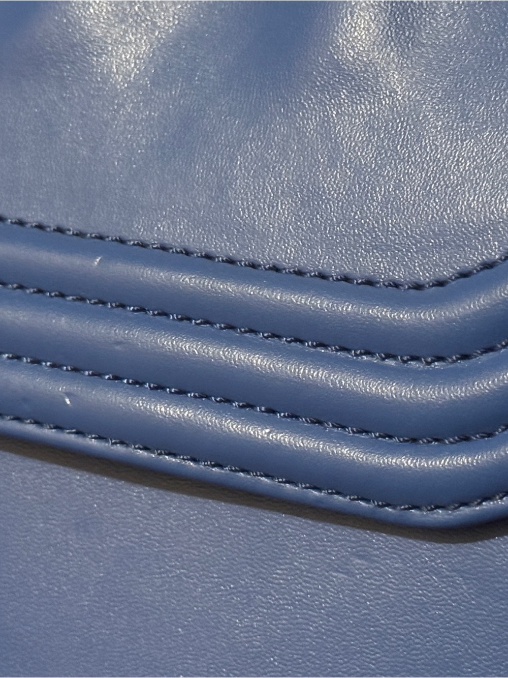 BCBGeneration A Crossbody Bag with Chain Strap - Picture 6 of 6